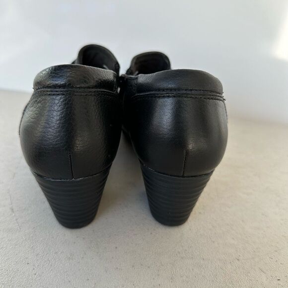 Clarks Valarie 2 May Womens 8 M Black Leather Side Zip Block Heel Ankle Bootie - Picture 9 of 9